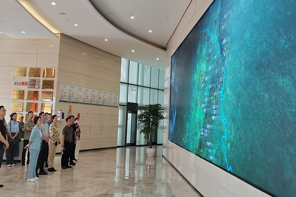 民进雨花区工委赴成都开展绿心保护课题调研2