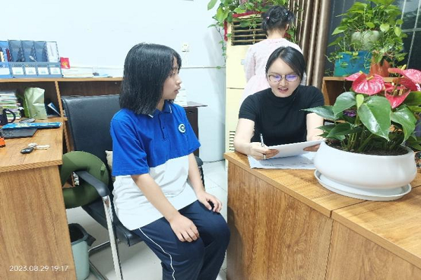 民进牵线搭桥，爱心涌动校园4