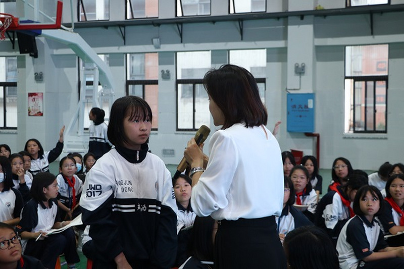 民进宁乡市工委“呵护成长，绽放青春——女生自我保护教育”走进长郡沩东中学