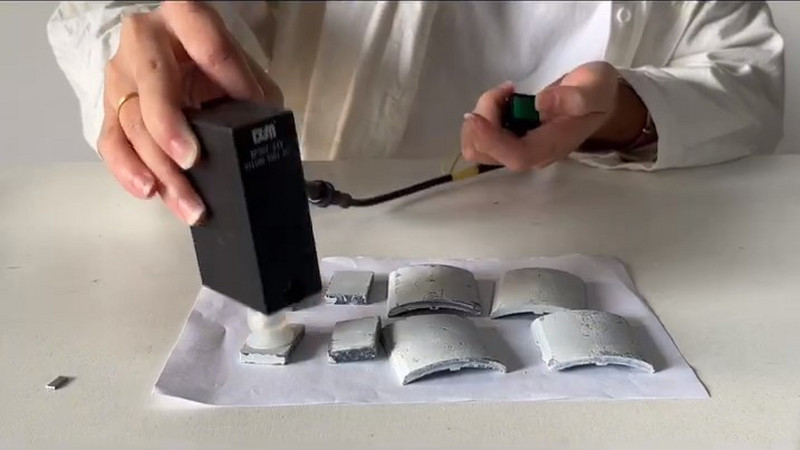 XP30电动吸盘吸牛皮纸 石块