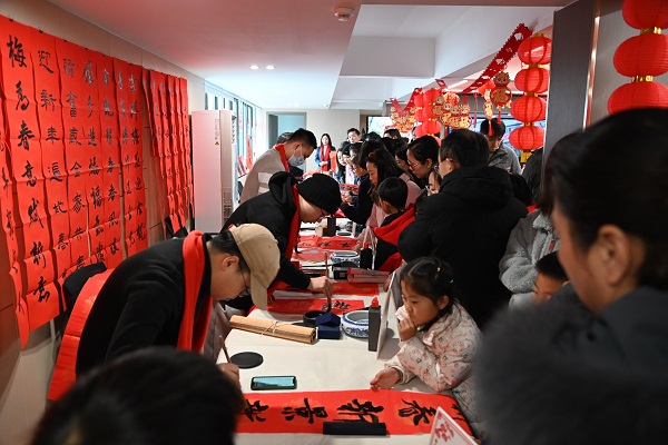 “春联万家·向‘新’而行”——民进长沙市委会、民进省直出版支