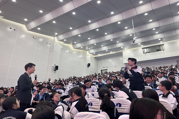 利剑护蕾 平安校园——民进长沙市委会法律服务中心赴麓山梅溪湖