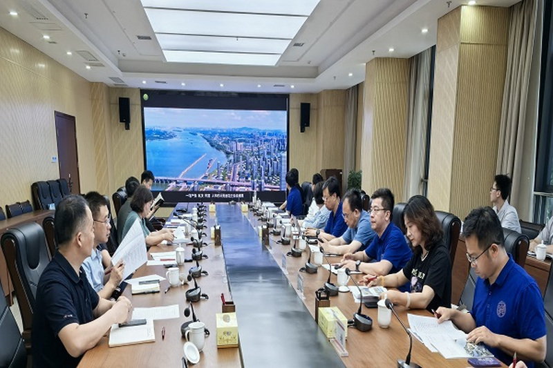 民进中央青工委杨金龙主任一行赴望城开展科研转化调研活动