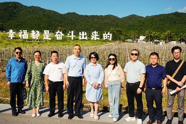李平率主课题组赴三亚调研交流