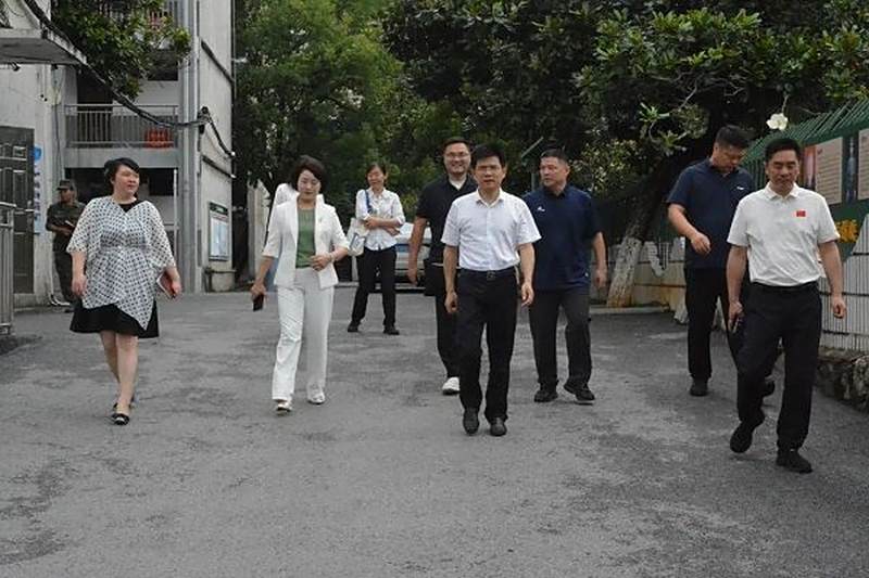 李平带队赴湖南体育职院调研 共探校地合作新路径