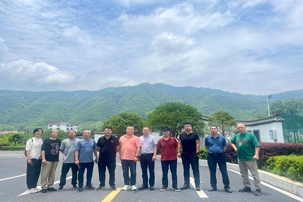 长沙开明书画院赴浏阳市小河乡开展艺术采风交流1