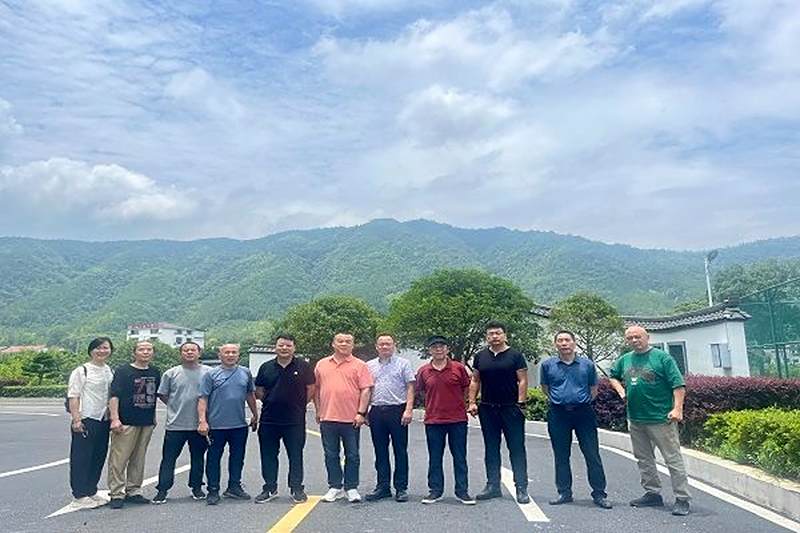 长沙开明书画院赴浏阳市小河乡开展艺术采风交流